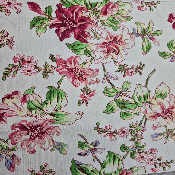 Waverly Table Runner and 8 Placemats Floral Pattern with Green Trim - Picture 13 of 16